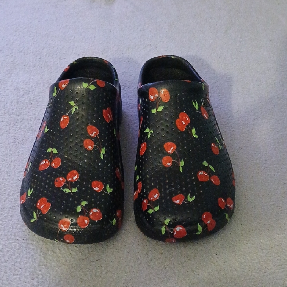 Black Cherry Print Slip-On Clogs